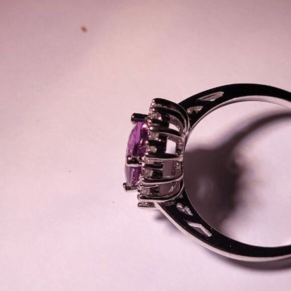 Sevil New 18k White Gold-Plated Purple & White Russian CZ Oval Ring Size 8 - Picture 4 of 6